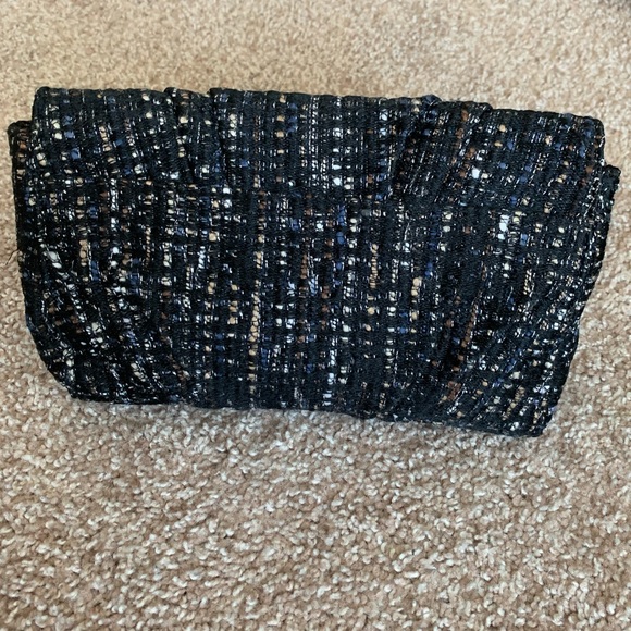 Clutch - Picture 3 of 8